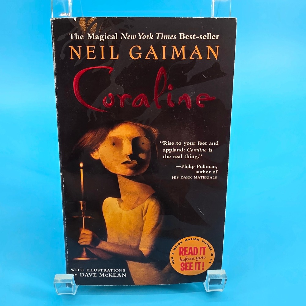 Coraline Neil Gaiman Dave McKean HarperTrophy Paperback 2004 9780060575915
